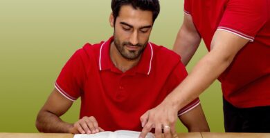 Cómo regularizar a un extranjero ilegal en España
